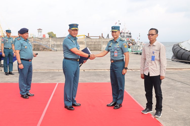 Kapal Tunda TD Daik Resmi Perkuat Armada Lantamal IV Batam