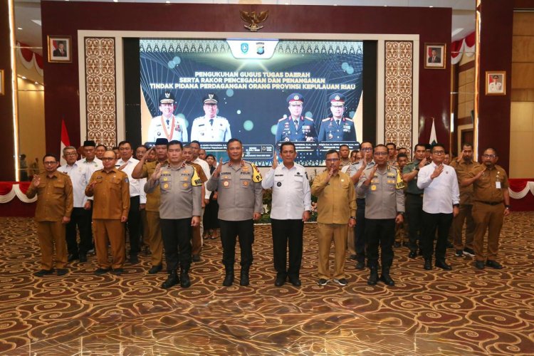 KAPOLDA KEPRI HADIRI PENGUKUHAN GUGUS TUGAS TPPO, TEGASKAN KOMITMEN BERSAMA BERANTAS PERDAGANGAN ORANG