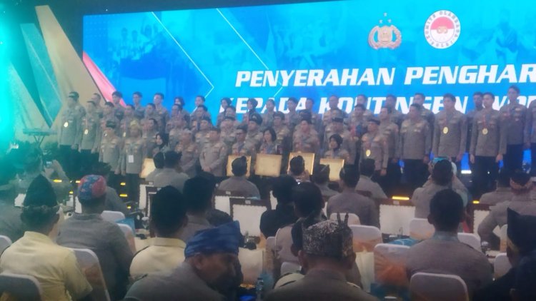 POLRESTA TANJUNGPINANG HARUMKAN NAMA POLDA KEPRI DI MALAM APRESIASI KREASI POLRI UNTUK MASYARAKAT
