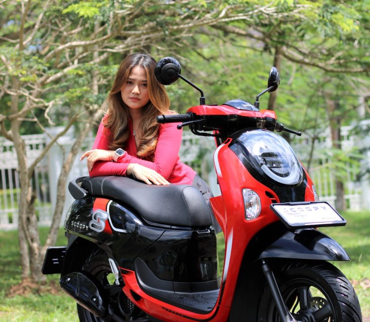 Honda Scoopy Terbaru: Lebih Stylish, Futuristik, dan Penuh Fitur Modern