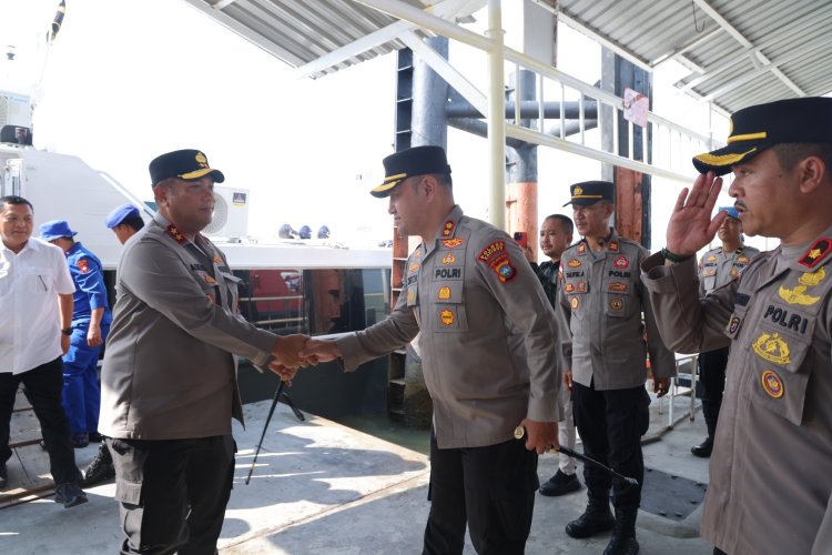 KAPOLDA KEPRI HADIRI PENUTUPAN OPERASI LAUT TERPADU DAN LAUNCHING SATGAS PEMBERANTASAN PENYELUNDUPAN