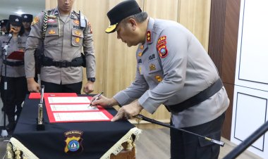 KAPOLDA KEPRI PIMPIN UPACARA SERTIJAB KAYANMA DAN KOORSPRIPIM POLDA KEPRI