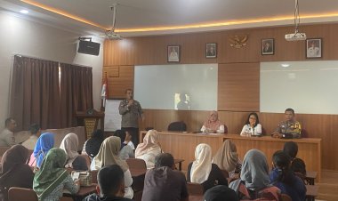 POLSEK SEKUPANG DAN SMKN 4 BATAM GELAR SOSIALISASI DENGAN ORANG TUA SISWA TERKAIT TAWURAN PELAJAR