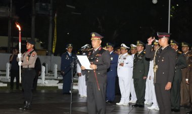 KAPOLDA KEPRI PIMPIN UPACARA APEL KEHORMATAN DAN RENUNGAN SUCI DI TMP PUSARA BHAKTI TANJUNGPINANG