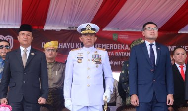 Penggagal & Pemusnah Penyelundupan Narkoba 4 Ton Hadiri Upacara 17 Agustus di Dataran Engku Putri Batam