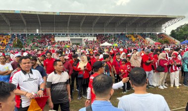 Polsek Sekupang Kawal dan Amankan Jalan Sehat HUT RI ke-80, Kapolsek Ajak Warga Jaga Persatuan