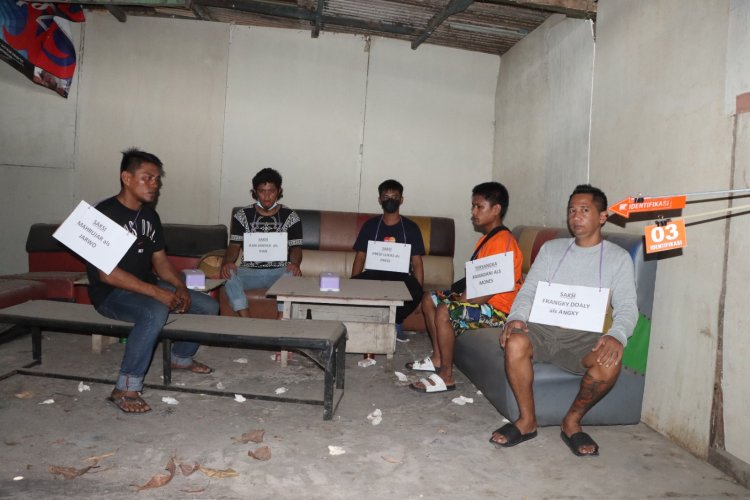 Polsek Sagulung Gelar Rekonstruksi Pembunuhan Berencana di Café Live Music Marbun Sagulung