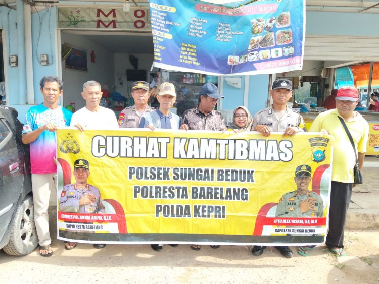 Datangi Pasar, Polsek Sungai Beduk Serap Aspirasi Pedagang Melalui Jumat Curhat