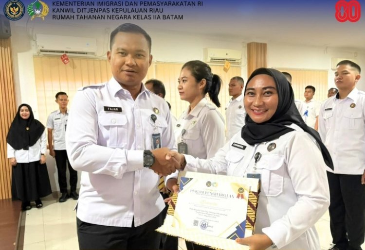 Apel Pagi Rutan Batam: Penghargaan Pegawai Terbaik dan Pelepasan Pita Tiga PNS Baru