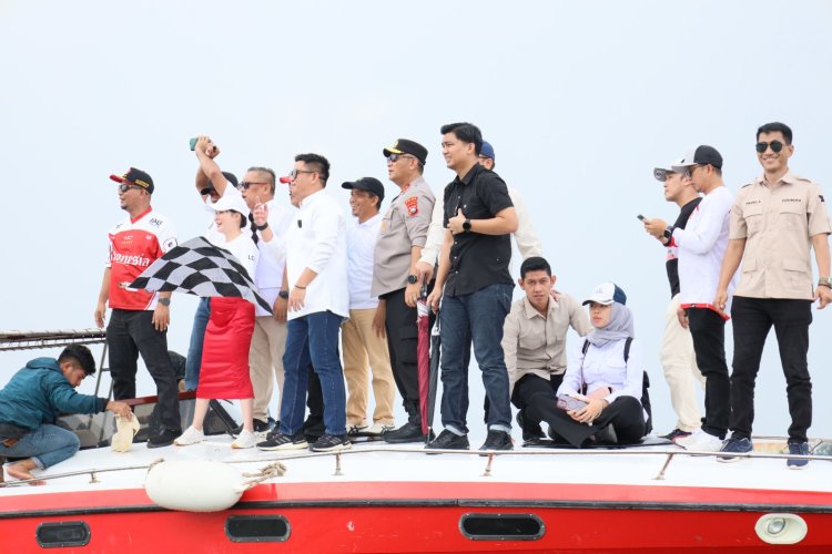 KAPOLDA KEPRI HADIRI LOMBA TRADISIONAL SEMARAKKAN HUT KE-80 RI DI PULAU PENAWAR RINDU