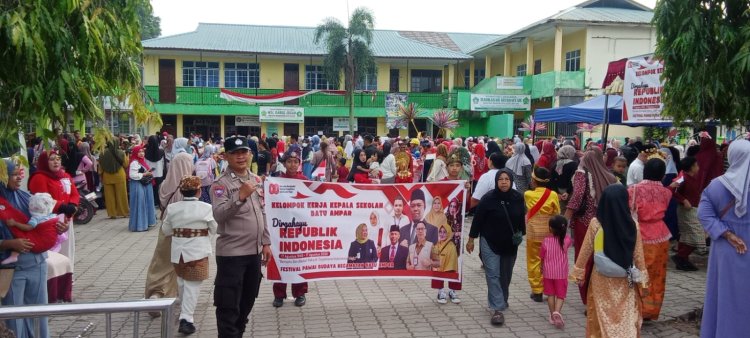 Polsek Batu Ampar laksanakan pengamanan pawai budaya tingkat sekolah dasar dalam rangka HUT RI ke-80