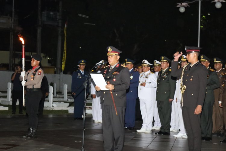 KAPOLDA KEPRI PIMPIN UPACARA APEL KEHORMATAN DAN RENUNGAN SUCI DI TMP PUSARA BHAKTI TANJUNGPINANG