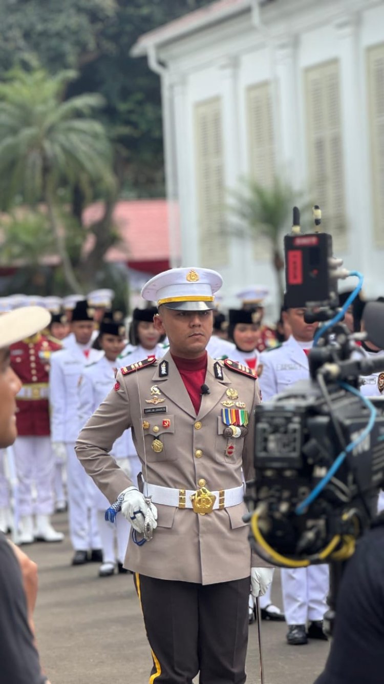 PERWIRA MUDA POLDA KEPRI PIMPIN PASKIBRAKA DI ISTANA MERDEKA