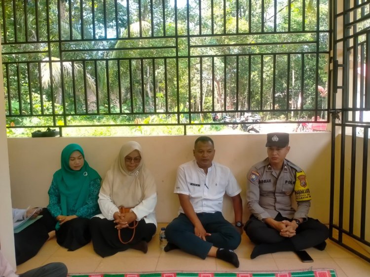 Bhabinkamtibmas Dabo Lama Dampingi Rapat Kepengurusan Posyandu Seruni