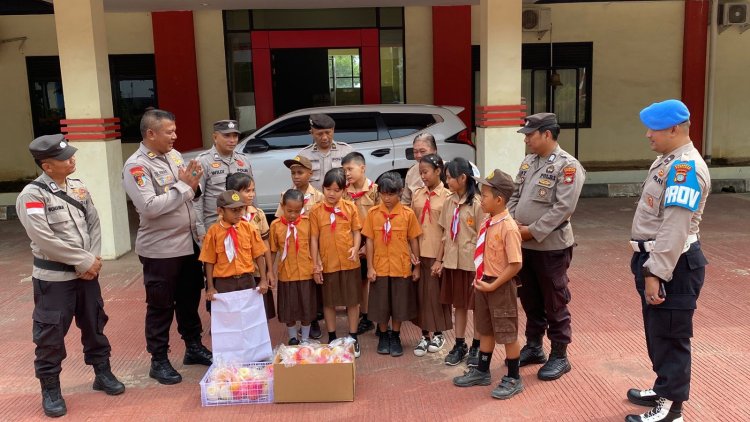 Polsek Batu Ampar sambut kegiatan “Merdeka dalam Berbagi” dari murid Sekolah Suluh Bangsa