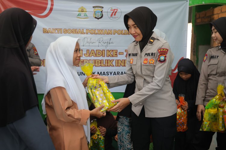 POLWAN POLDA KEPRI GELAR BAKTI SOSIAL DAN KESEHATAN DI PANTI ASUHAN ASSYAAMIL