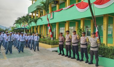 Kapolsek Lubuk Baja Ajak Siswa SMK Ibnu Sina Jaga Kamtibmas dan Fokus Pendidikan