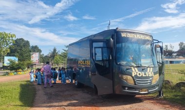 Dukung Dunia Pendidikan, Polres Lingga Fasilitasi Antar Jemput Siswa SDIT Insan Cendikia dalam Kegiatan Field Trip