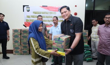 DITRESNARKOBA POLDA KEPRI SALURKAN 116 PAKET SEMBAKO UNTUK KELUARGA TAHANAN