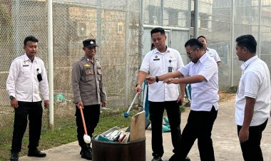 Komitmen Jaga Keamanan dan Ketertiban, Rutan Batam Laksanakan Pemusnahan Barang Bukti Hasil Razia