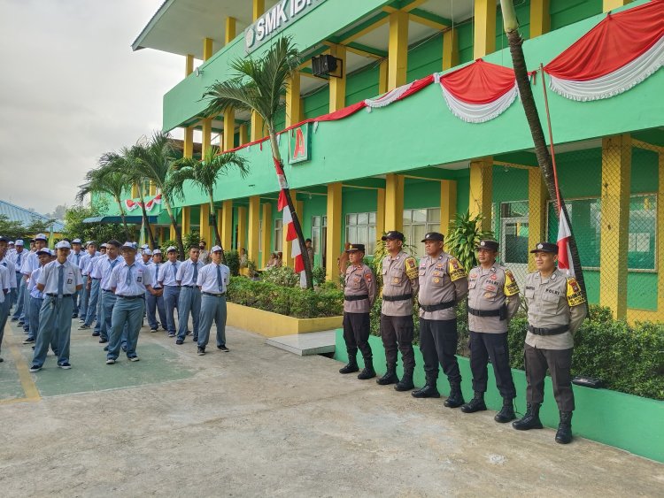 Kapolsek Lubuk Baja Ajak Siswa SMK Ibnu Sina Jaga Kamtibmas dan Fokus Pendidikan