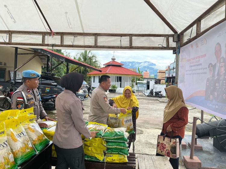 Polsek Daik Lingga dan Perum Bulog Gelar Gerakan Pangan Murah untuk Stabilkan Harga dan Dukung Ketahanan Pangan