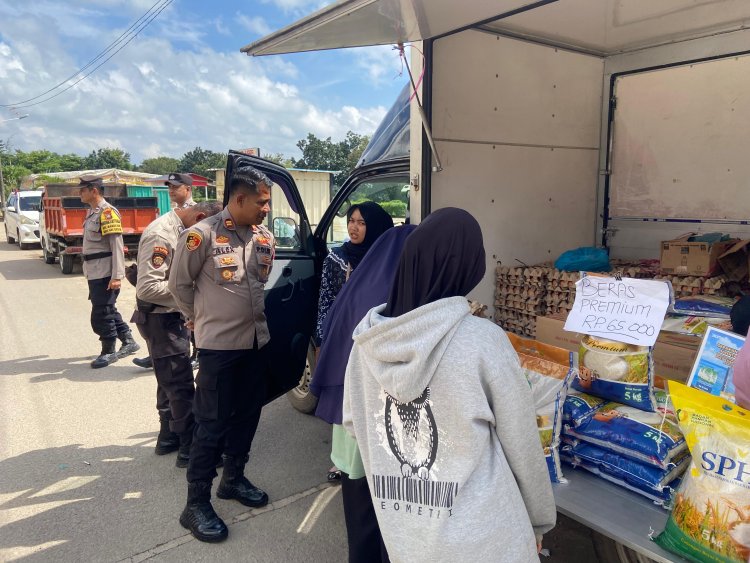Polsek Sungai Beduk Bersinergi dengan Bulog Kota Batam Gelar Gerakan Pangan Murah di Pasar Bida Ayu