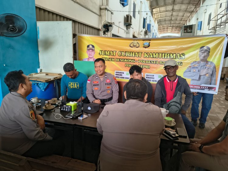 Jumat Curhat, Polsek Bengkong Dekatkan Diri dengan Warga Bengkong