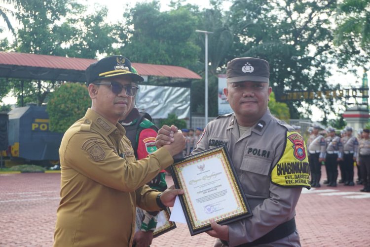 Bupati Karimun Pimpin Apel Satkamling Di Polres Karimun