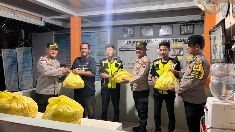 KAPOLSEK SEKUPANG TERUS DEKAT DENGAN WARGA, SAMBANG POS KAMLING JADI MOMEN MEMBANGUN KEBERSAMAAN