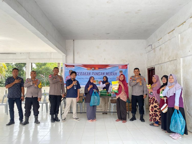 Polri Bersinergi Dengan Bulog Gelar Gerakan Pangan Murah Di Batu Ampar