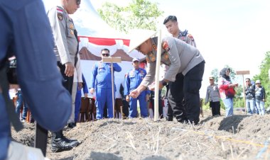 Polres Karimun Dukung Swasembada Pangan Melalui Penanam Jagung Serentak Kuartal IV Di Kec. Kundur Utara