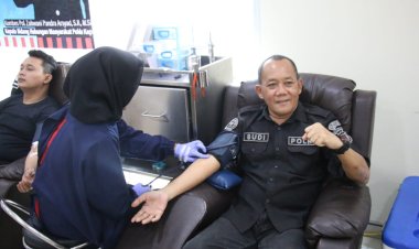 Polresta Barelang Ikuti Kegiatan Donor Darah Dalam Rangka Hari Jadi Ke-74 Humas Polri Bersama Polda Kepri Dan Insan Media