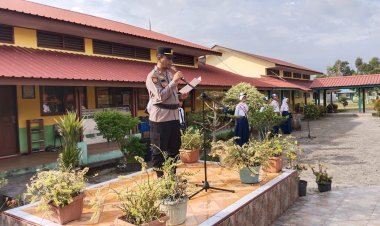 Iptu Henry Gunawan Pimpin Upacara, Ajak Pelajar SMPN 1 Singkep Barat Jadi Generasi Disiplin dan Berkarakter