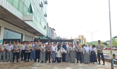 Polsek Lubuk Baja Tanamkan Nilai Kamtibmas di Sekolah, Bentuk Generasi Muda yang Cinta Tertib dan Disiplin