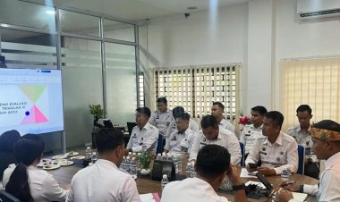 PIMPIN RAPAT ANEV INTERNAL, KARUTAN BATAM TEKANKAN RENCANA KERJA DAN PENINGKATAN PELAYANAN PUBLIK