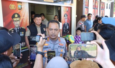 Kapolresta Barelang Pimpin Konferensi Pers Ungkap Kasus PMI Ilegal di Bengkong