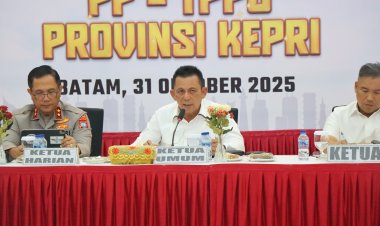 POLDA KEPRI DAN PEMPROV KEPRI GELAR RAPAT EVALUASI GUGUS TUGAS PP-TPPO 2025: PERKUAT KOORDINASI CEGAH PERDAGANGAN ORANG