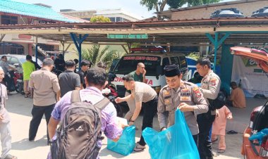 Kembali Hadir Polsek Lubuk Baja Gelar Kegiatan Jumat Berkah di Masjid Istiqomah Sebagai Wujud Kepedulian dan Kedekatan dengan Masyarakat