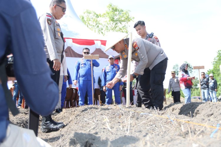 Polres Karimun Dukung Swasembada Pangan Melalui Penanam Jagung Serentak Kuartal IV Di Kec. Kundur Utara