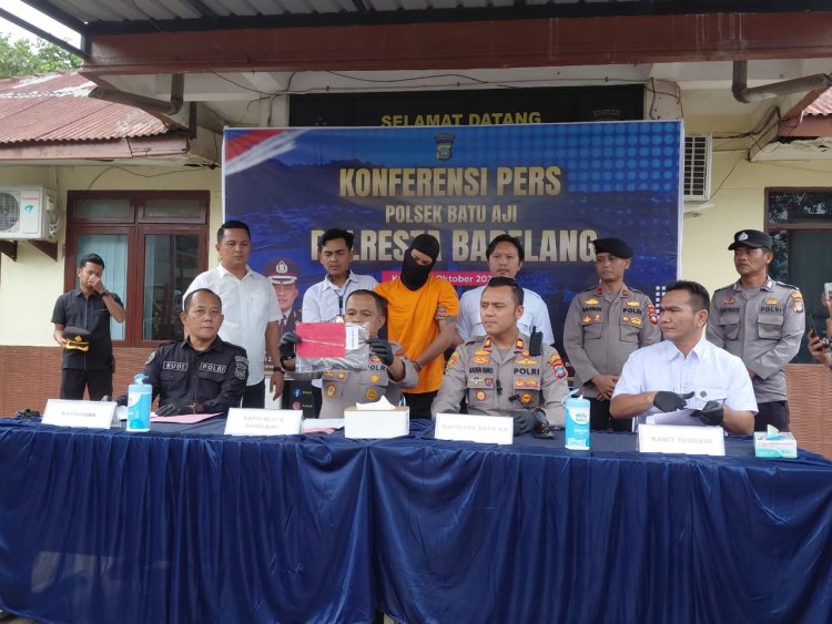 Polsek Batu Aji Gelar Konferensi Pers Ungkap Kasus Pembunuhan, Pelaku Ditangkap Kurang dari Dua Kali 24 Jam