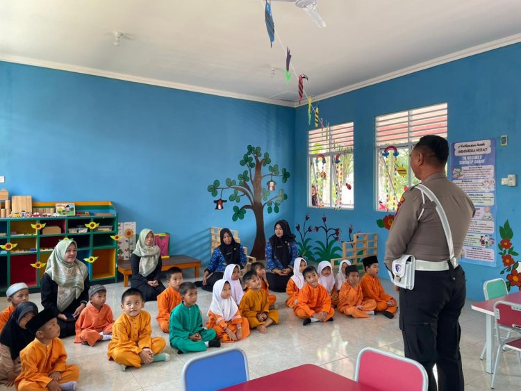 Satlantas Polres Lingga Tanamkan Disiplin Lalu Lintas Sejak Dini Lewat Program “Polisi Sahabat Anak”