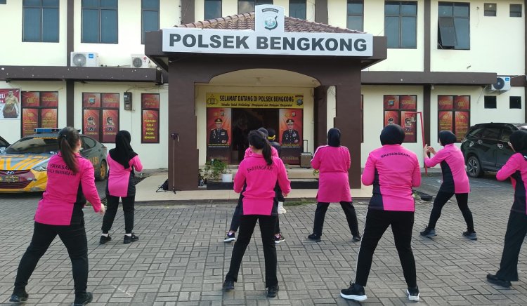 Bhayangkari Ranting Bengkong Gelar Senam Aerobik, Pererat Silaturahmi dan Jaga Kebugaran