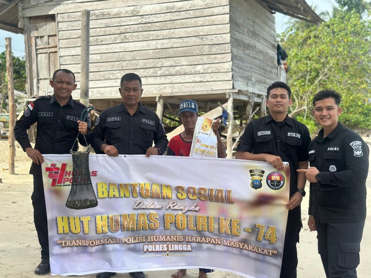 HUT Humas Polri ke-74, Polres Lingga Gelar Bakti Sosial Bagikan Beras untuk Warga Yang Membutuhkan
