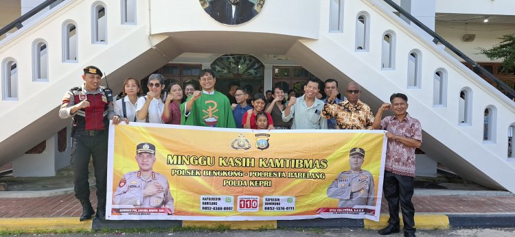 POLSEK BENGKONG GELAR KEGIATAN MINGGU KASIH KAMTIBMAS DI GEREJA SANTO DAMEAN Bangun Silaturahmi dan Tingkatkan Kesadaran Masyarakat akan Kamtibmas