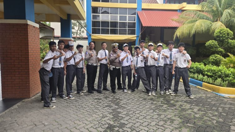 Satlantas Polresta Barelang Sosialisasikan Kamseltibcarlantas di SMA Yos Sudarso, Cegah Pelanggaran dan Kecelakaan Sejak Usia Dini