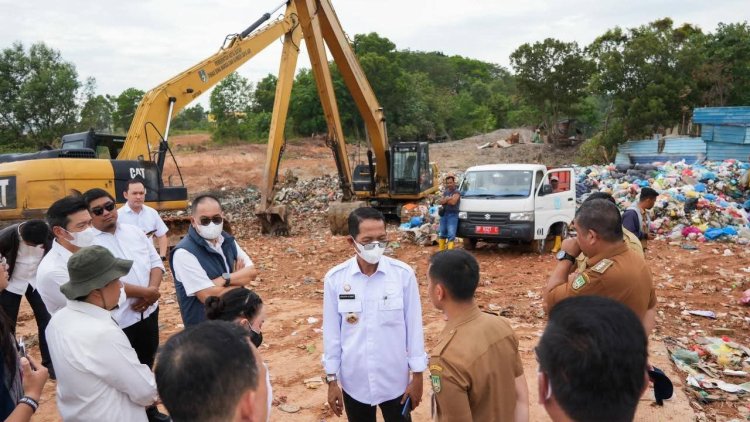 Amsakar Achmad Tinjau Penanganan Sampah di Kawasan IPAL Bengkong Sadai