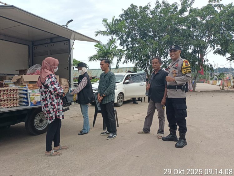 Polsek Bengkong Bersinergi Dengan Bulog Gelar Gerakan Pangan Murah Bagi Masyarakat