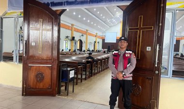 Polsek Bengkong Gelar Minggu Kasih Kamtibmas di Gereja HKBP Estomihi Tanjung Buntung, Wujudkan Sinergi dan Rasa Aman di Tengah Jemaat