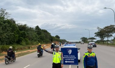 Satlantas Polresta Barelang Gelar Kegiatan Kanalisasi Pagi Di Jalan Jenderal Sudirman Untuk Tekan Angka Kecelakaan Lalu Lintas Di Kota Batam